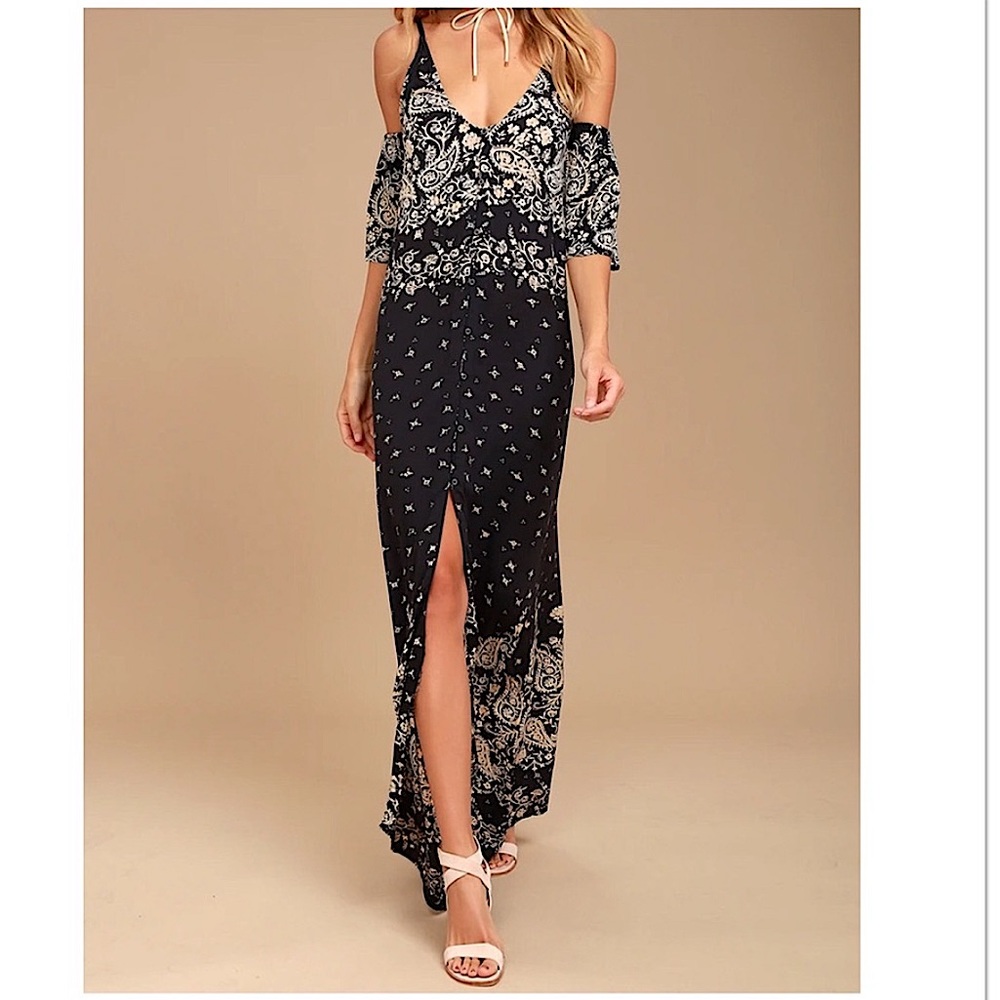 Billabong Size Small off the shoulder Maxi Dress